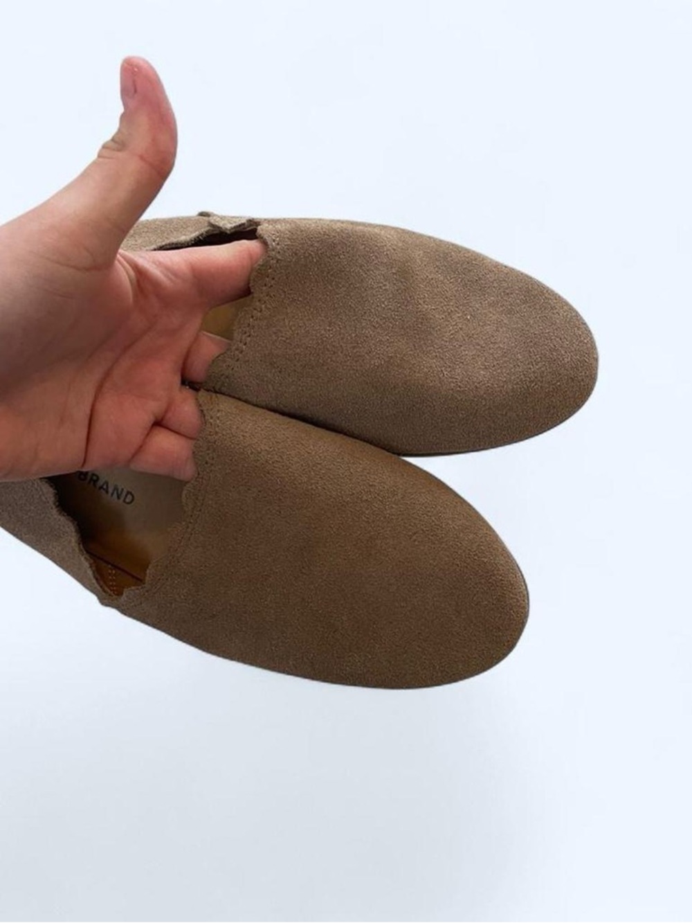 Tan suede scalloped loafers by Lucky Brand size 8 - Picture 3 of 7